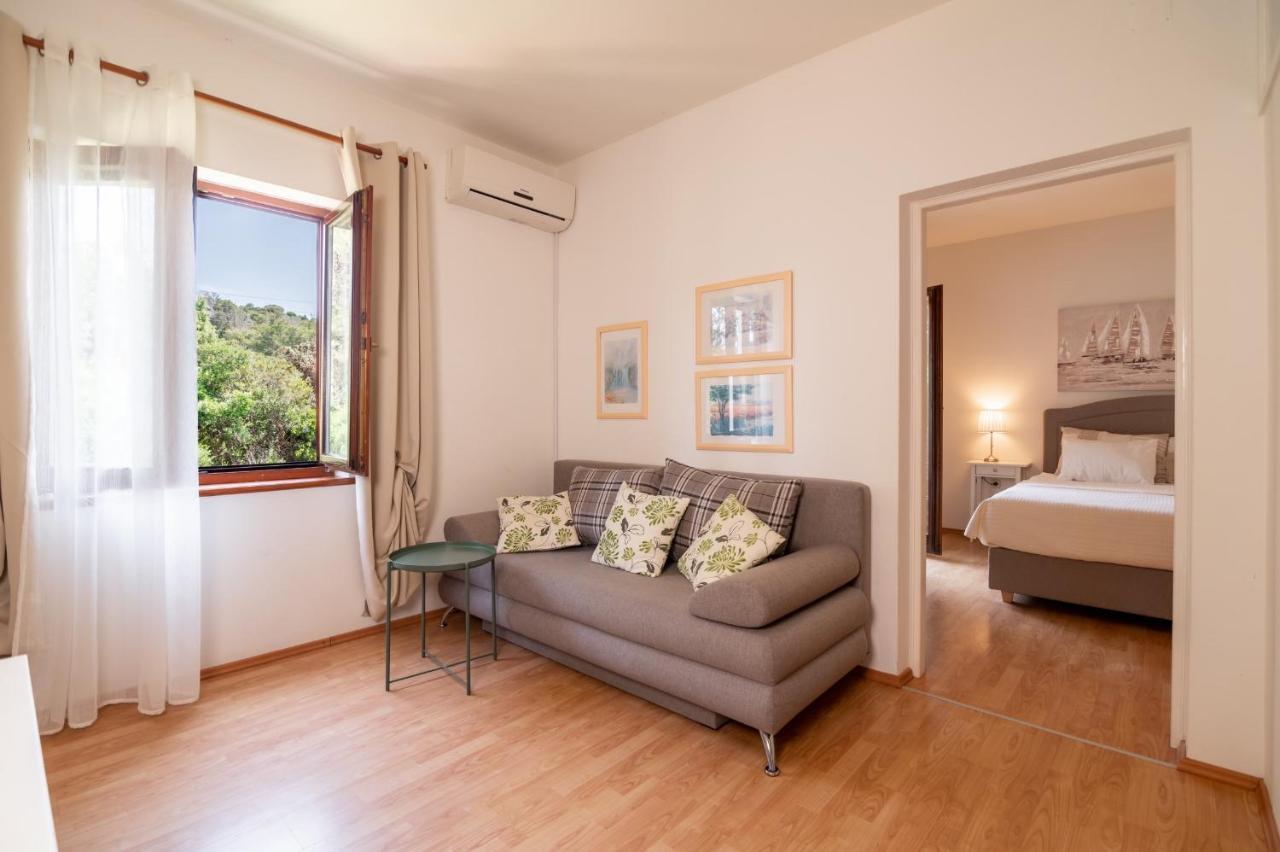 Apartments Rozelyn ウグリャン エクステリア 写真