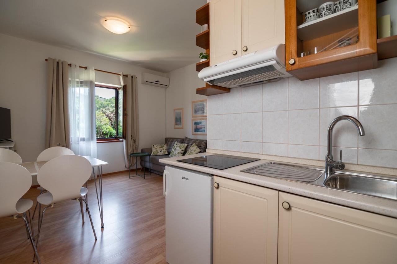 Apartments Rozelyn ウグリャン エクステリア 写真