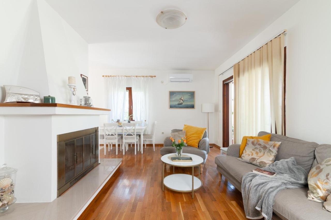 Apartments Rozelyn ウグリャン エクステリア 写真