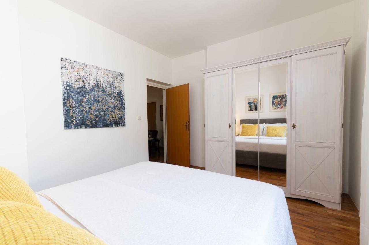 Apartments Rozelyn ウグリャン エクステリア 写真